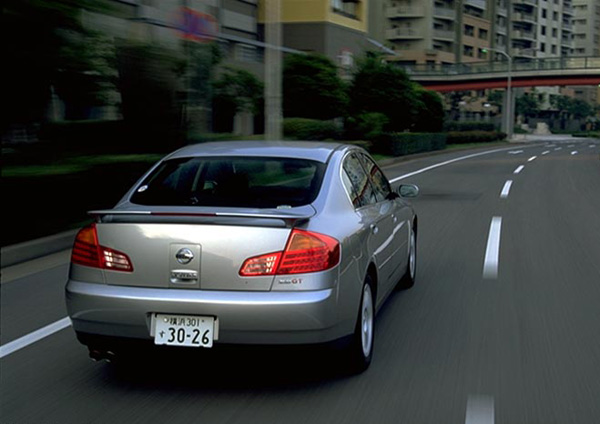 V35 Nissan Skyline Sedan Picture